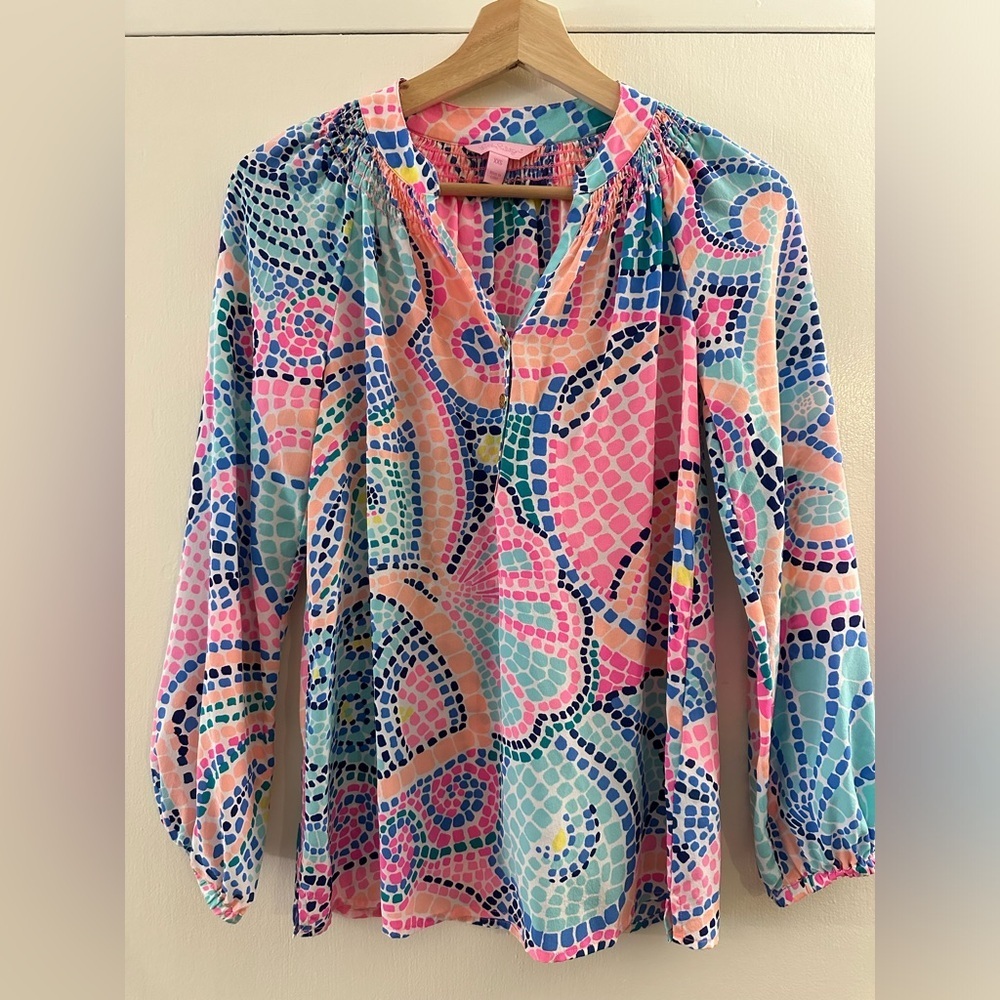 Lilly Pulitzer Elsa 100 % Silk Blouse Tile Wave Mosaic Womens Size XXS 2